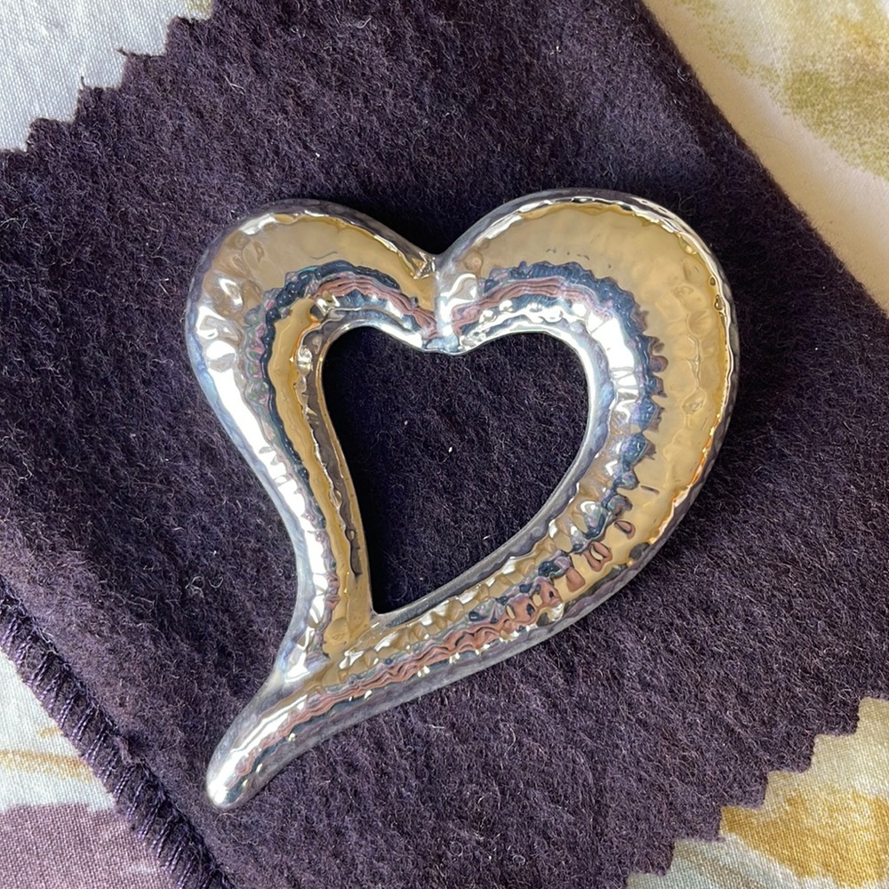 Sterling silver heart pendant (no chain).